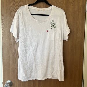 Levi Floral Pocket T-Shirt
